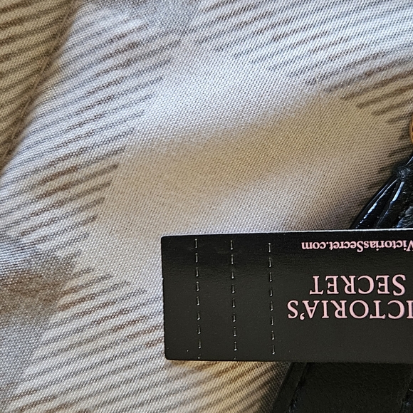 BNWT VICTORIA SECRET PHONE WRISTLET - Picture 8 of 10